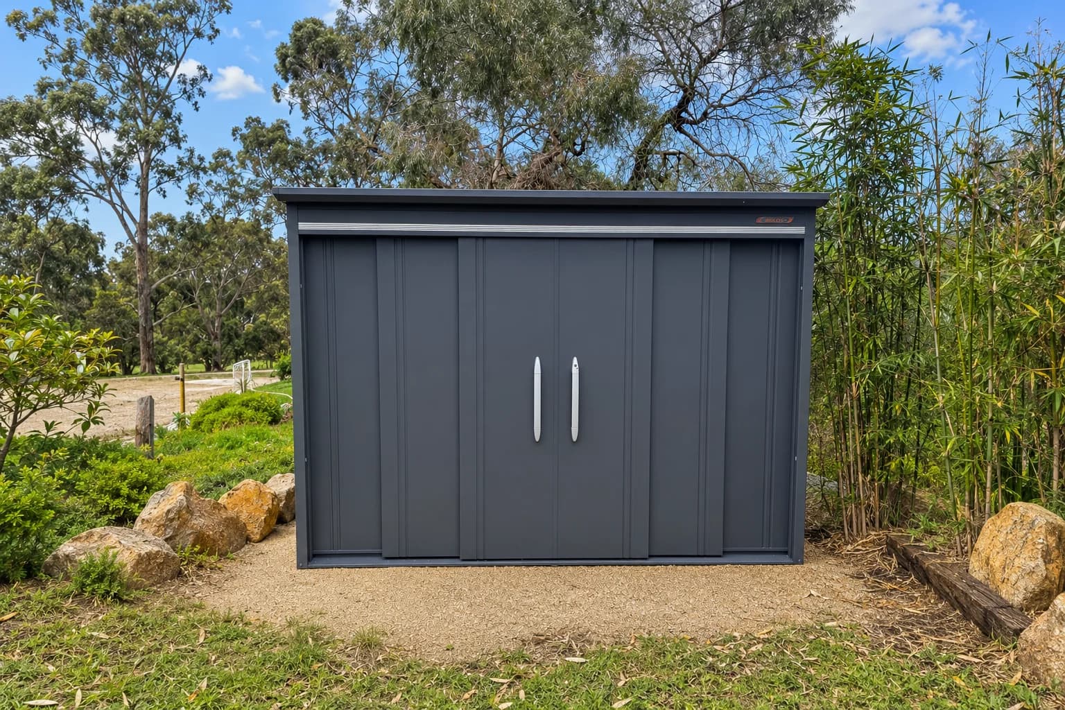 Outdoor living space with Rediy Build aluminium pergola